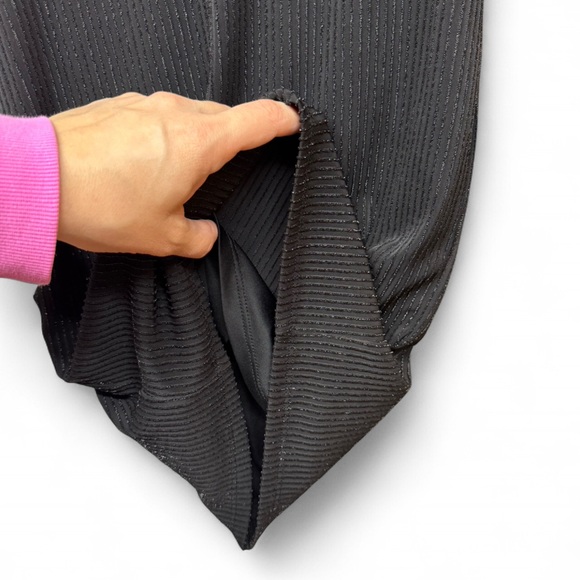 Forever 21 Black Metallic Ribbed V-Neck Mini Dress - Smalll - Picture 5 of 6